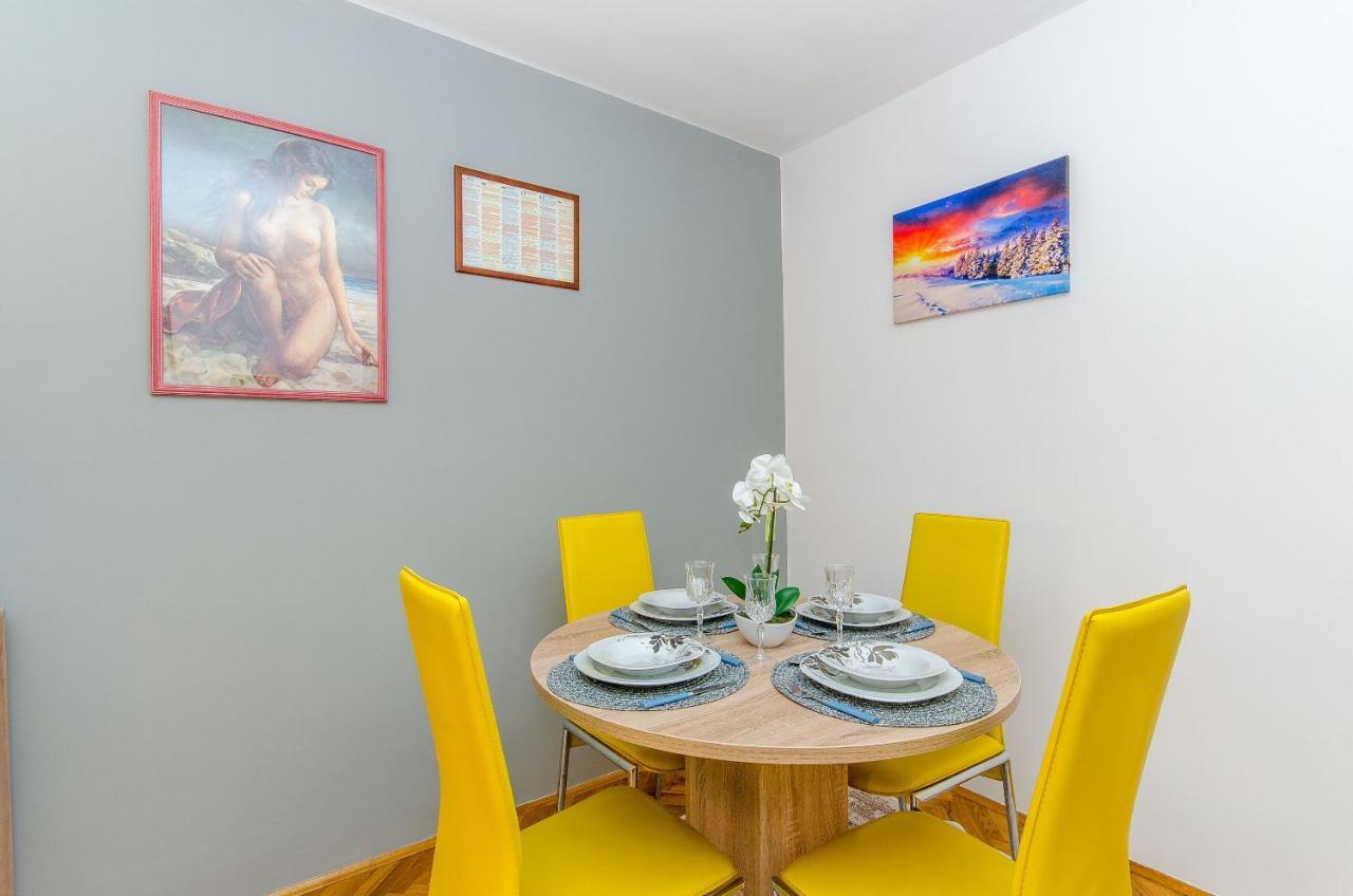Apartments Marinko Makarska Bagian luar foto