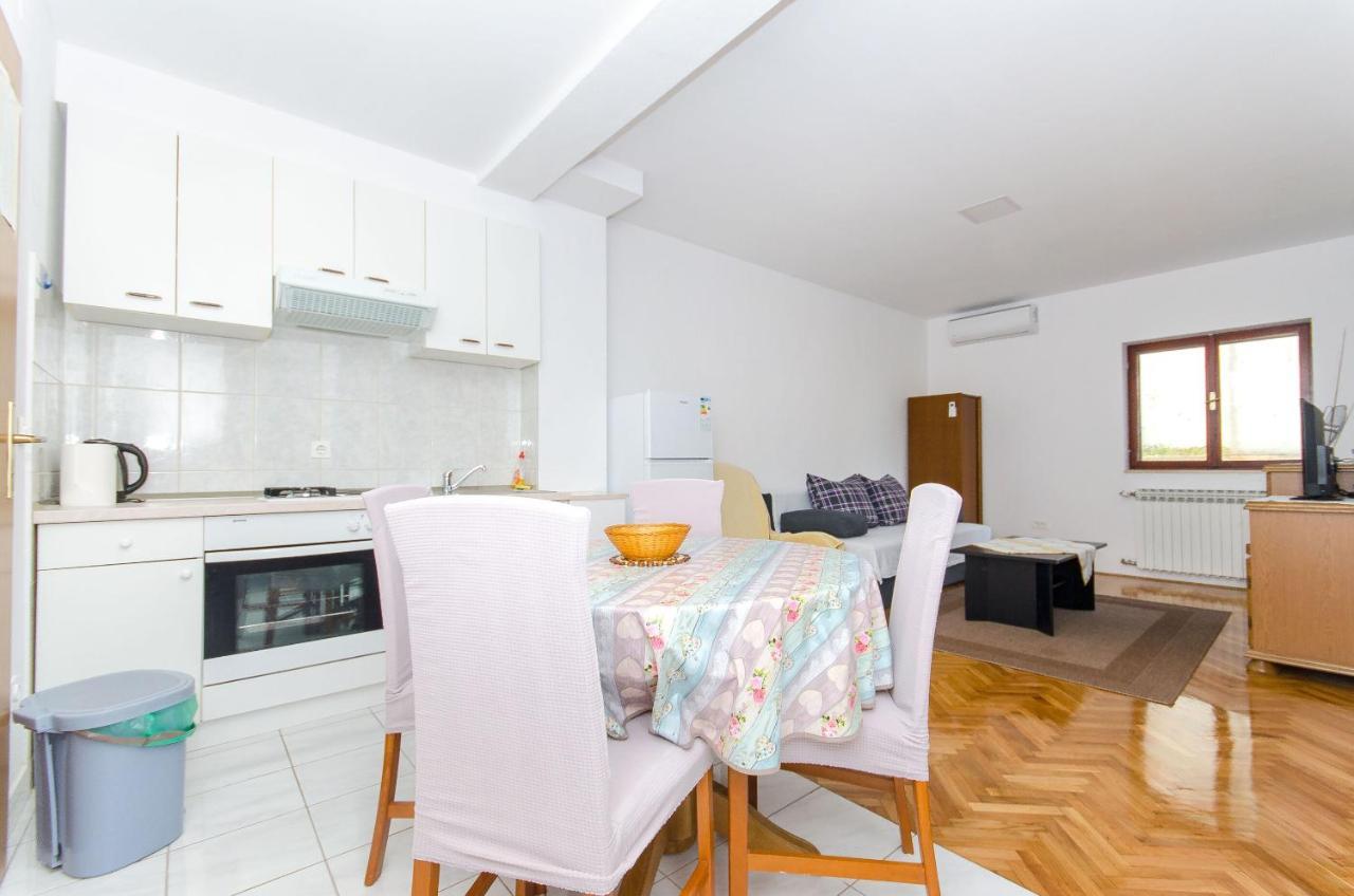 Apartments Marinko Makarska Bagian luar foto